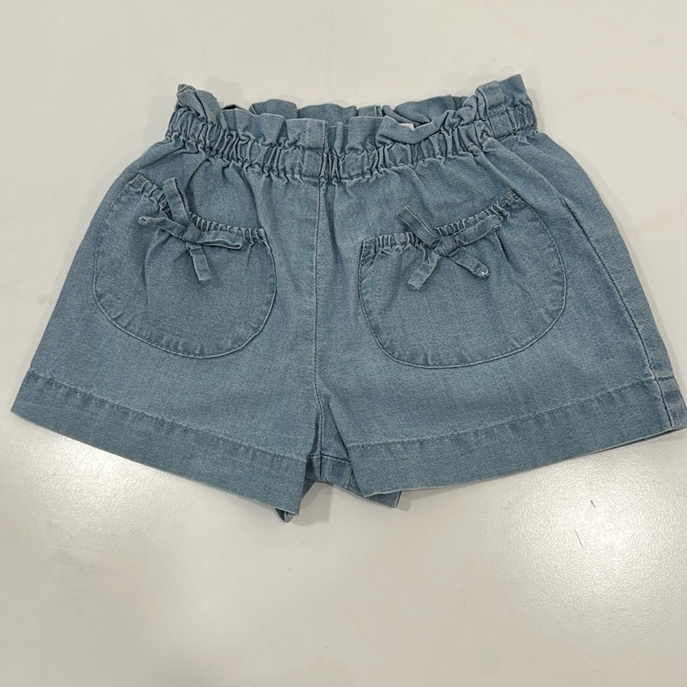 Cute baby shorts by Zara. Size 18-24M - 92cm. Excellent condition.